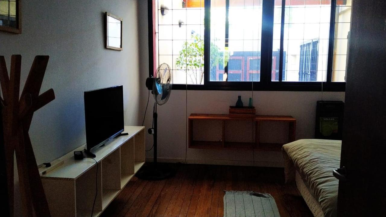 Casa Centrica Con Cochera Y Patio * La Plata